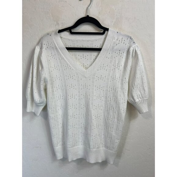 Soft White Short Sleeve Sweater Knit Sz Large Pretty V Neck - Picture 1 of 7